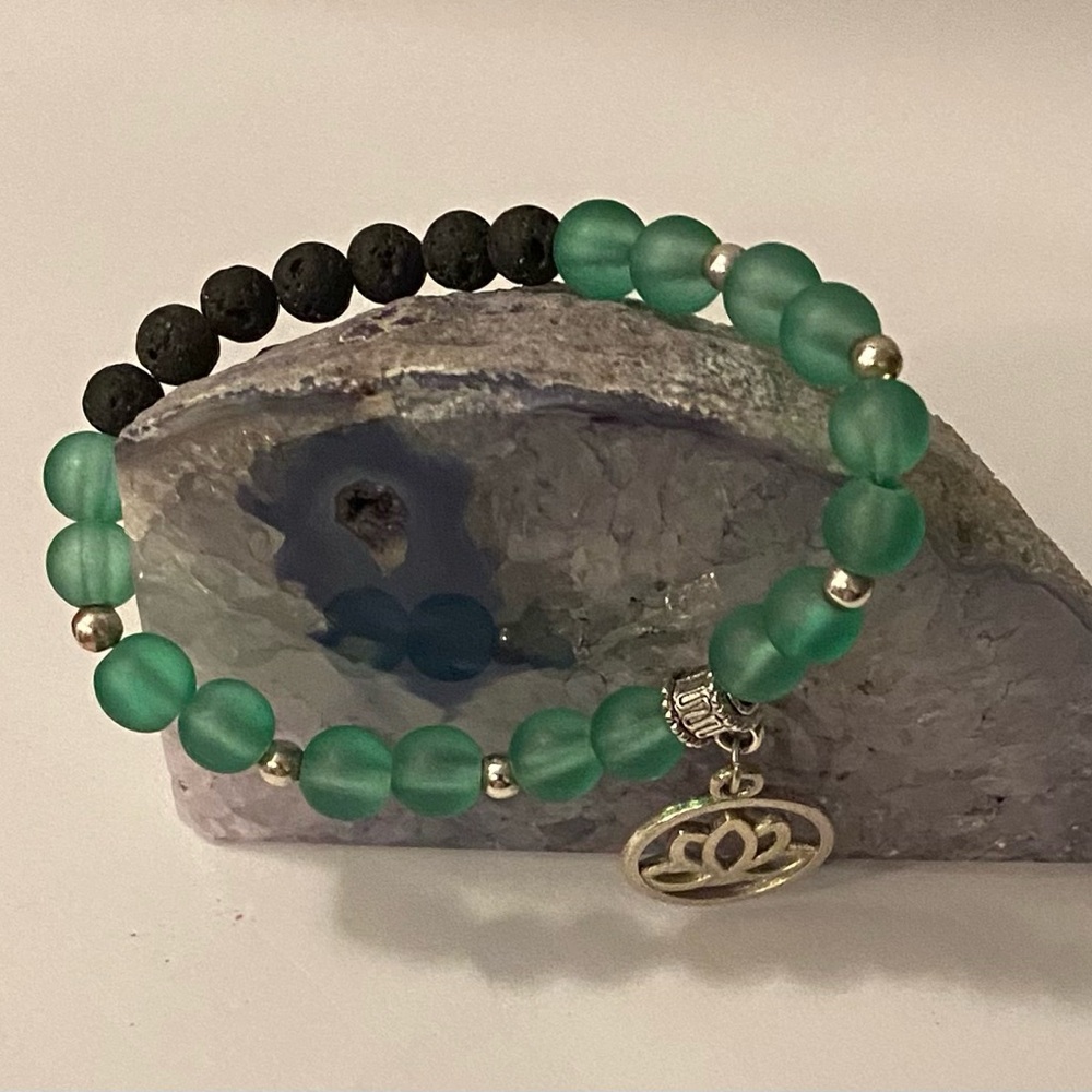 NEW Green Glass & Lava bead bracelet with charm #7